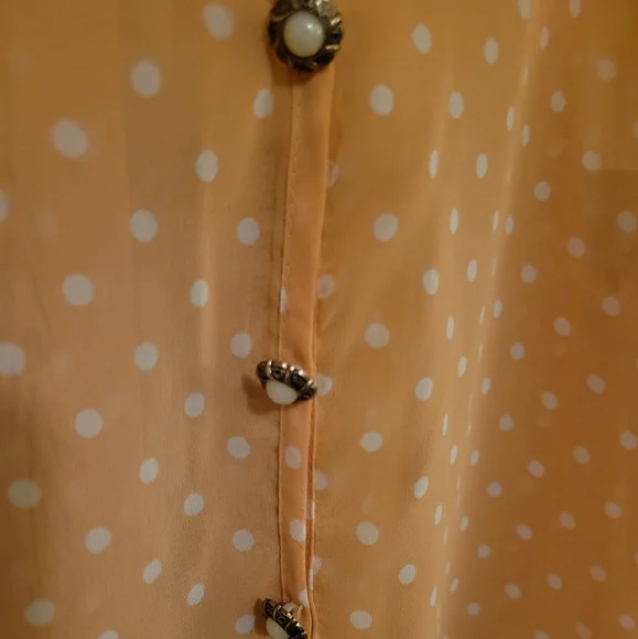 Sheer peach chiffon blouse with white polka-dots. Pearl and gold buttons. Size L - Picture 3 of 12